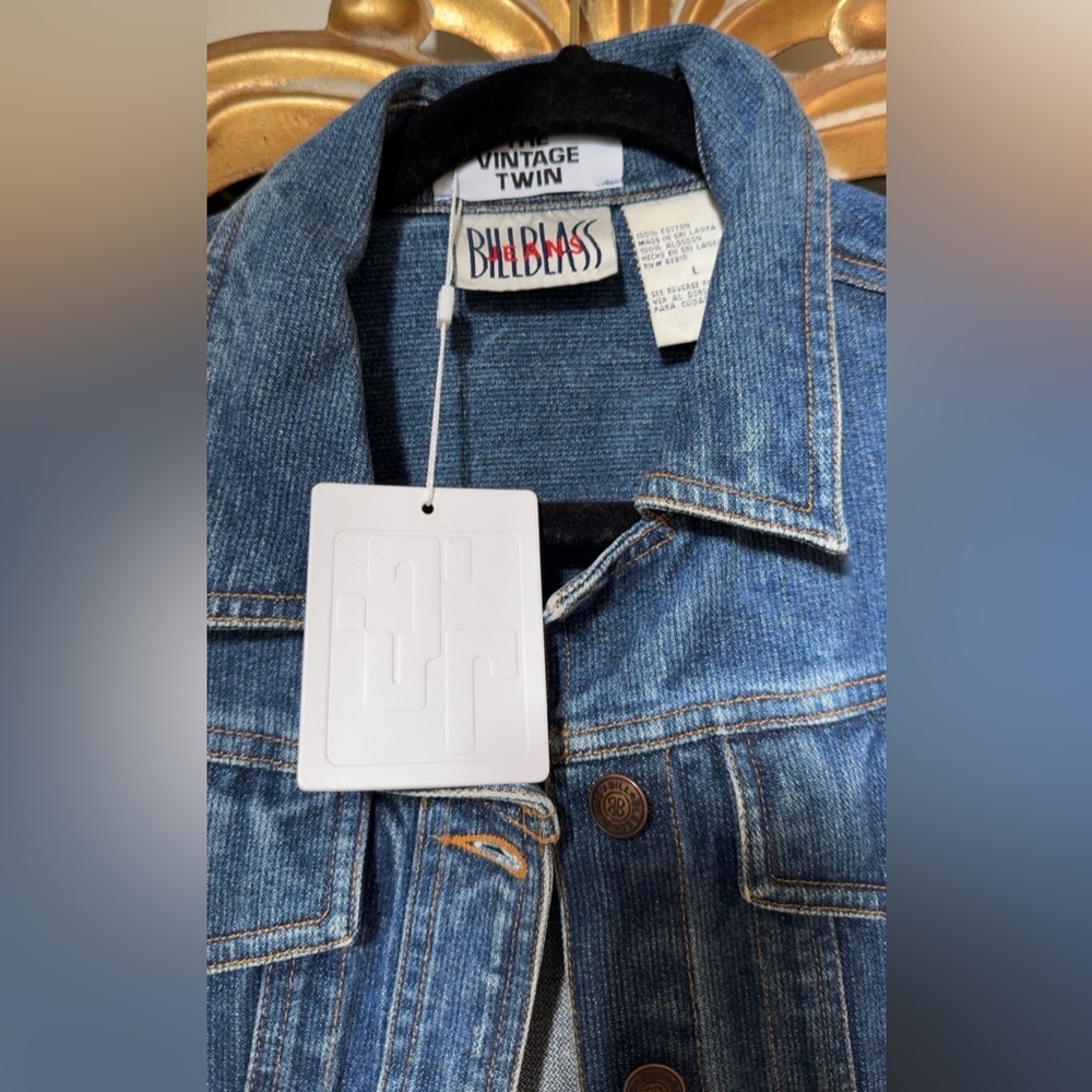 The Vintage Twin Bill Blass Denim Vest - Picture 3 of 3